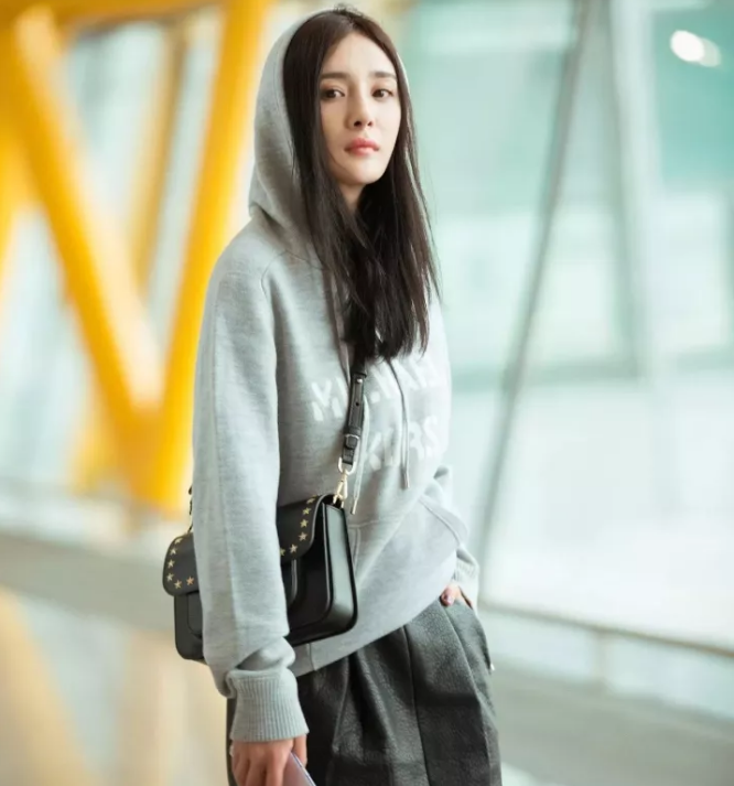 今年秋冬最chic！原來(lái)短發(fā)和帽子這么配啊！