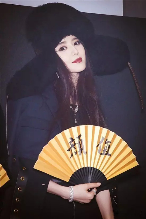 冬天帽子與發(fā)型怎么搭？保持不亂有絕招