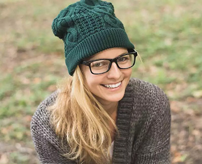 雪花飛舞，一頂帽子秒變女神