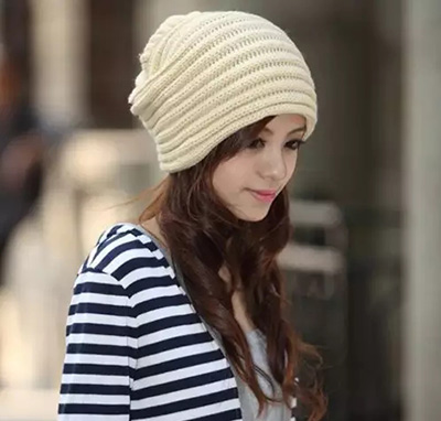 雪花飛舞，一頂帽子秒變女神